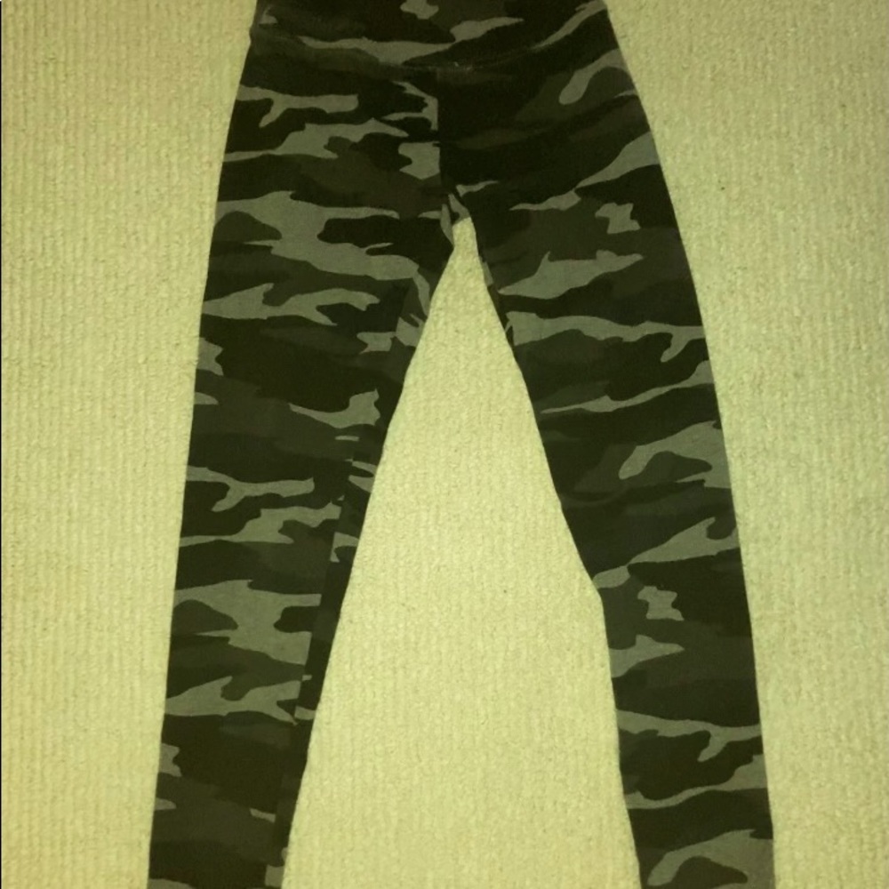 Camo Leggings | Garage | US XS